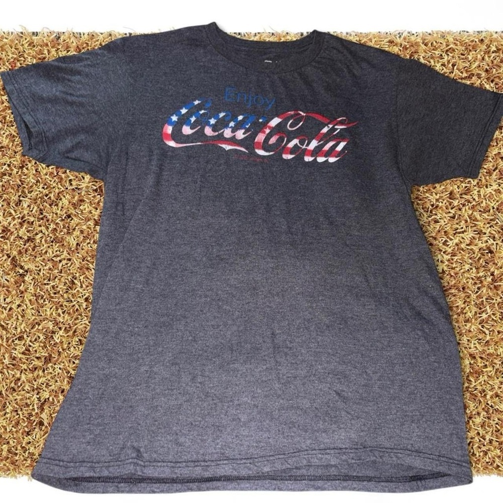 Coca Cola Men's Dark Gray T-Shirt with Patriotic Logo